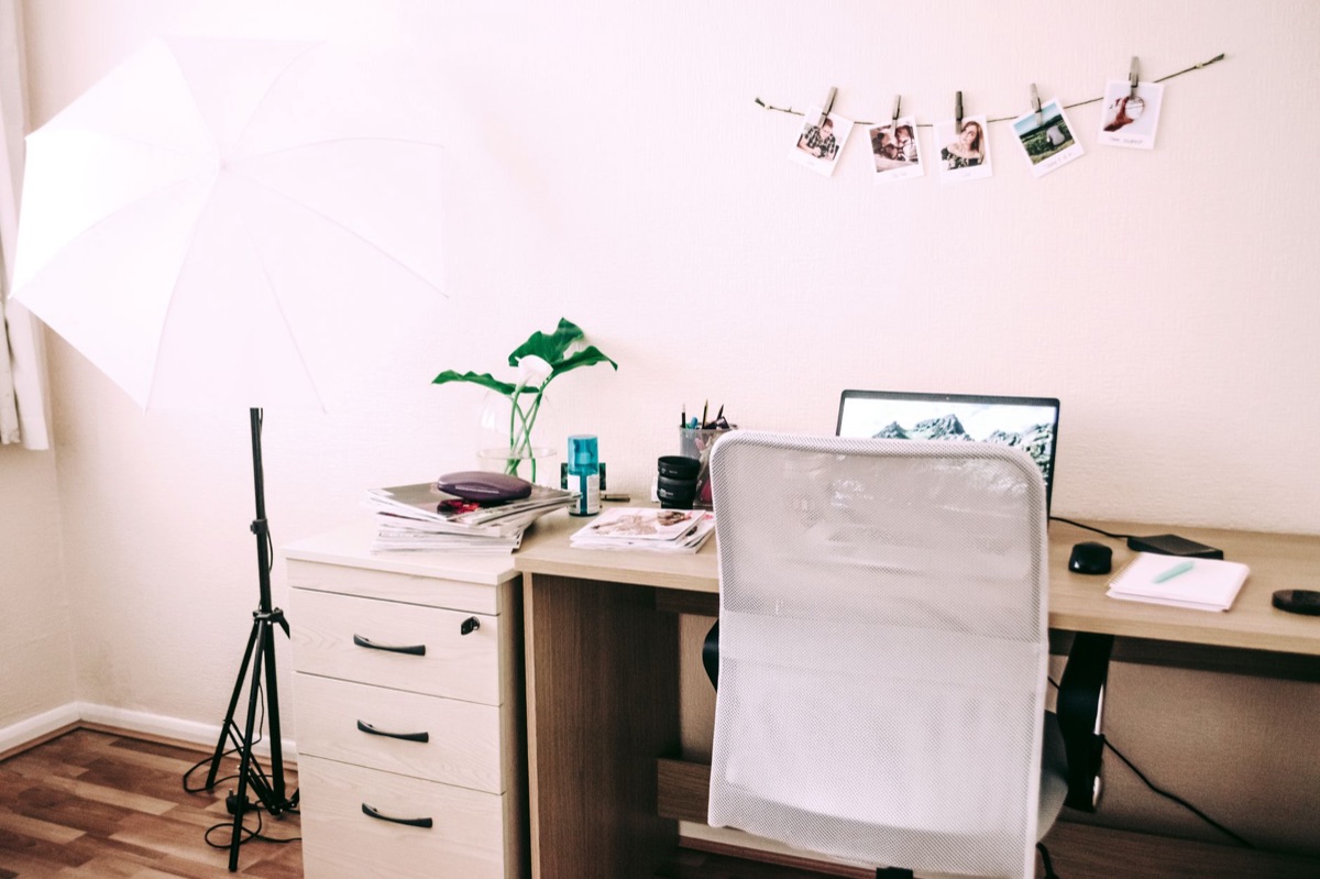YouTuber business expansion office