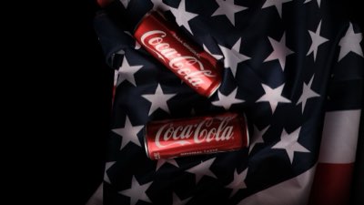 YouTuber USA: Dal Video al Commercio, 24 Milioni di Successo
