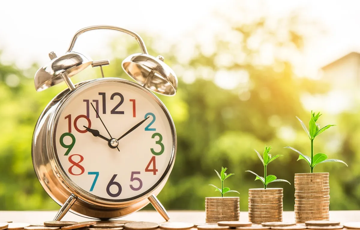 clock, money, growth, grow, time, time management, financial management, concept, idea, finance, business, success, financial, cash, currency, investment, banki