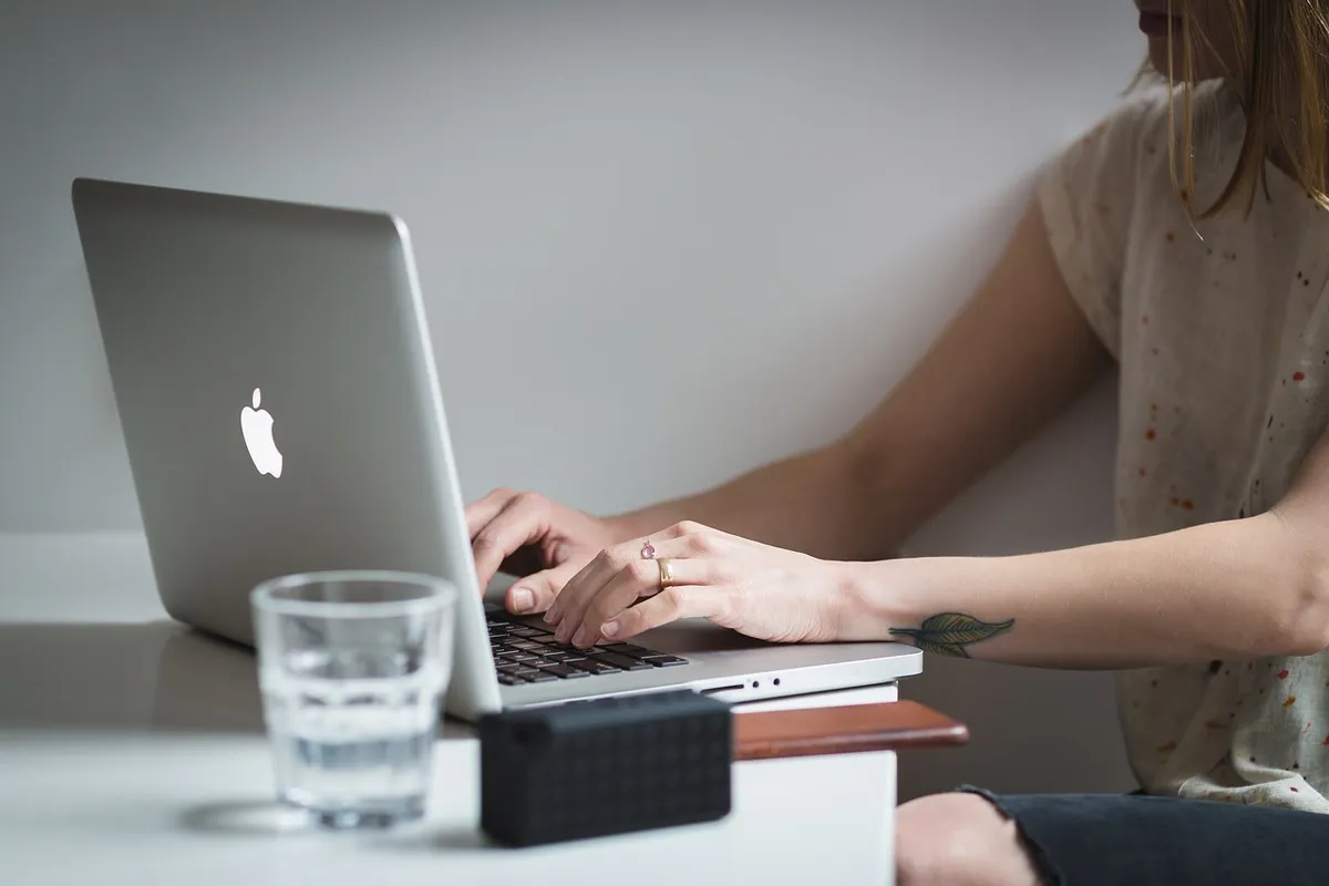 laptop, apple, macbook, computer, browser, research, school, business, work, desk, office, woman, laptop, research, research, research, research, research, scho